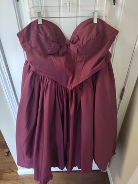 Strapless Sweetheart Burgundy Cocktail Dress